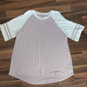 Women’s American Eagle shirt